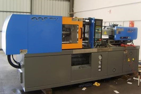 果筐注塑機廠家如何選擇比較好？需重視這些因素！