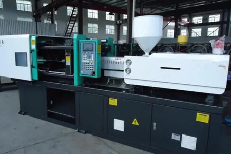 PVC管接頭注塑機啟動前需要做哪些準備工作？